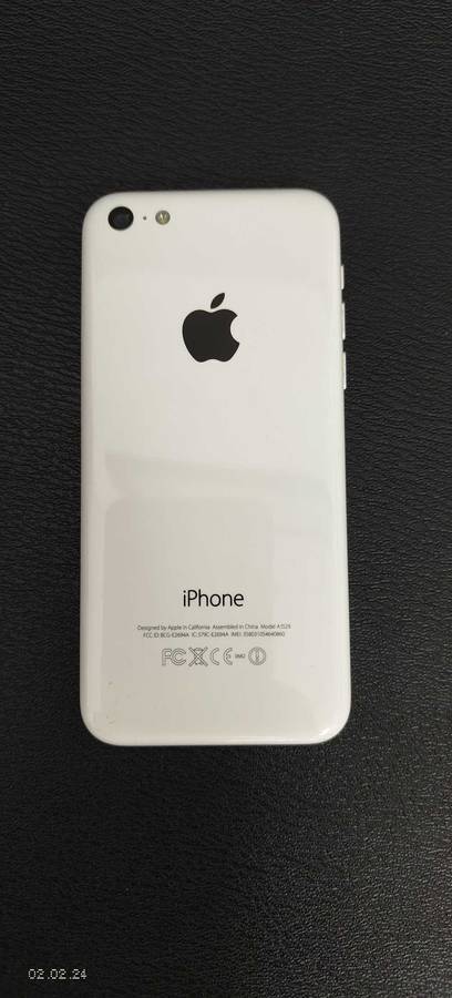 iPhone 5c 16GB White  A1529 (pre owned)