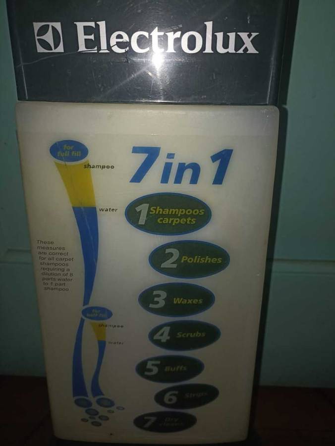 Electrolux 7 in 1 carpet shampooer
