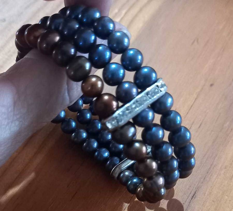 Beautiful Peacock and Bronze Freshwater Pearl Stretch Bracelet