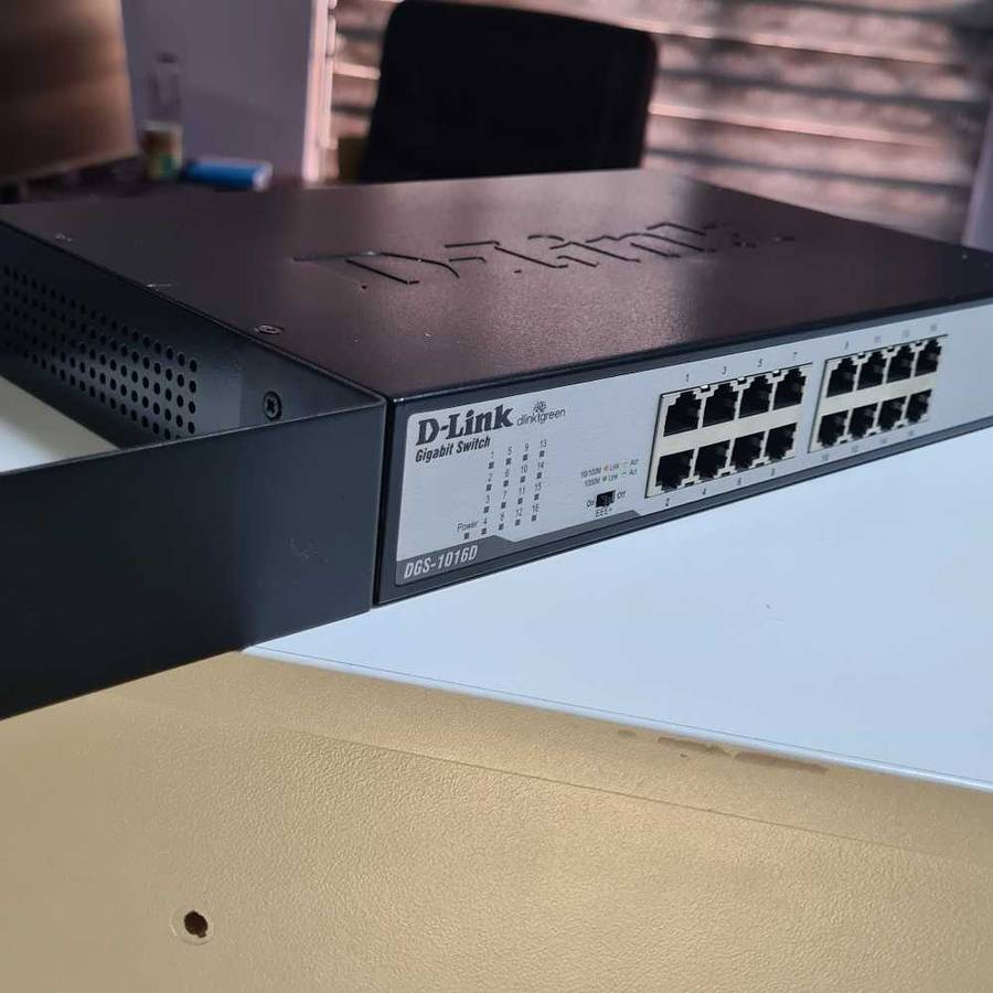 D-Link Dgs-1016D 16-Port GigabitUnmanaged Switch (Dgs-1016De)