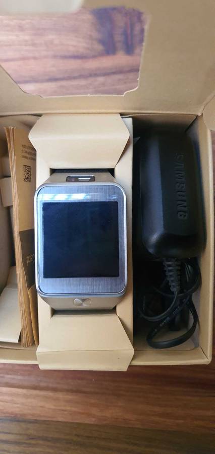 Unused Samsung gear 2 smartwatch 100% working condition