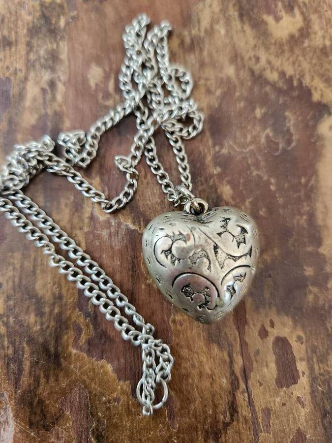 Locket & Chain (silver look but probably Stainless Steel) - lovely item