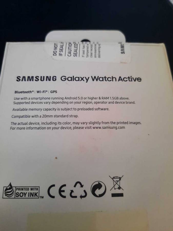 Samsung Galaxy Active Watch in EXCELLENT condition (SM R500)
