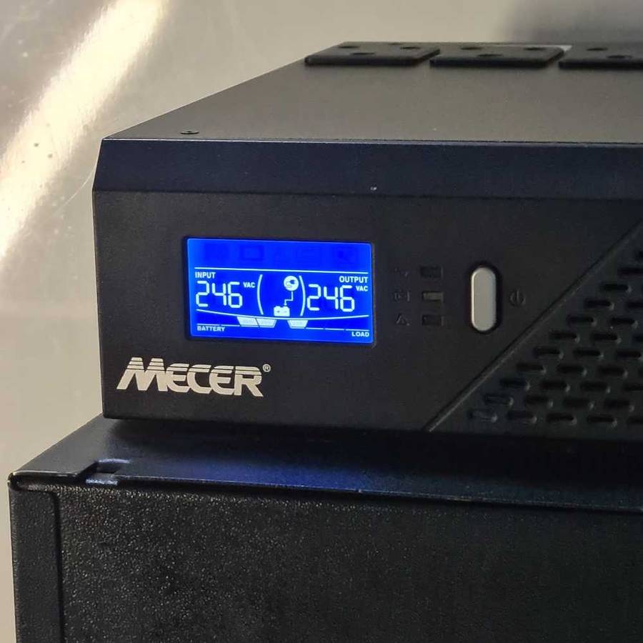 coming with 2 x 12v batteries. MECER power backup. MODEL: LOBO 1200/IVR-1200LBKS