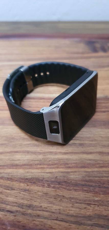 Unused Samsung gear 2 smartwatch 100% working condition
