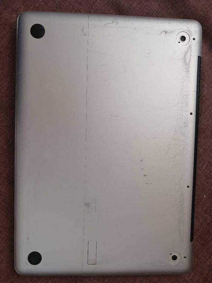 Late 2008 Apple Macbook 13.3