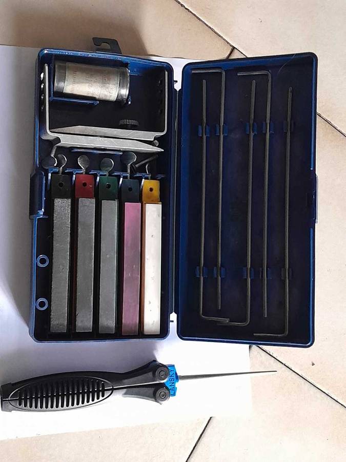 Lansky 5 Stone Sharpener and Lansky Folding Diamond Tapered Rod.