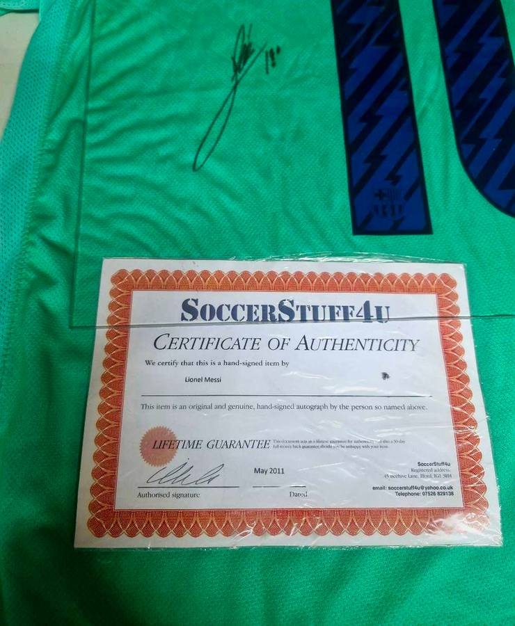 LIONEL MESSI Hand Signed Jersey Autographed Authentication