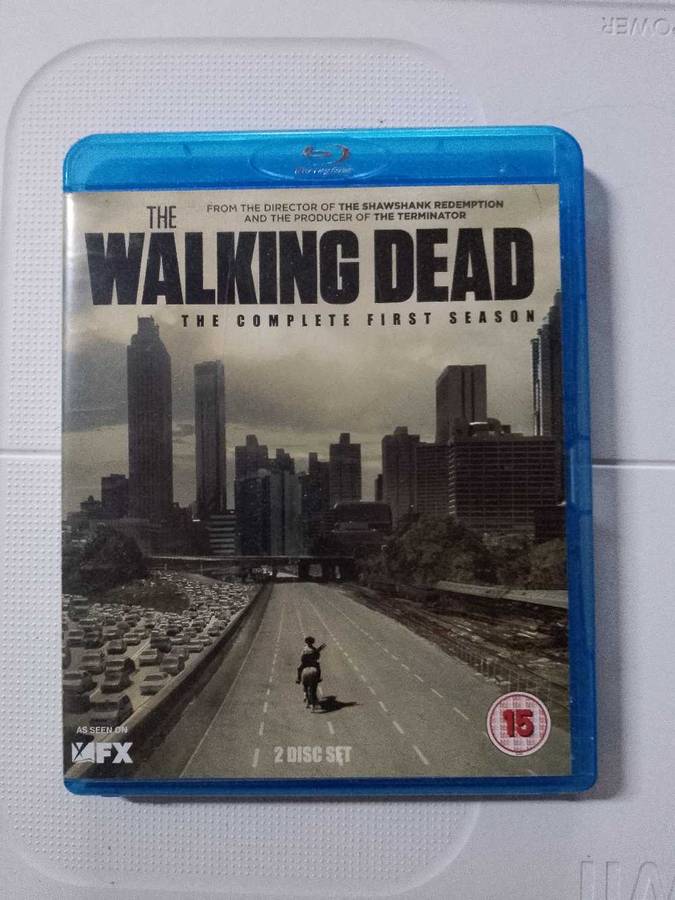 The Walking Dead - The Complete first Season on Blu-ray
