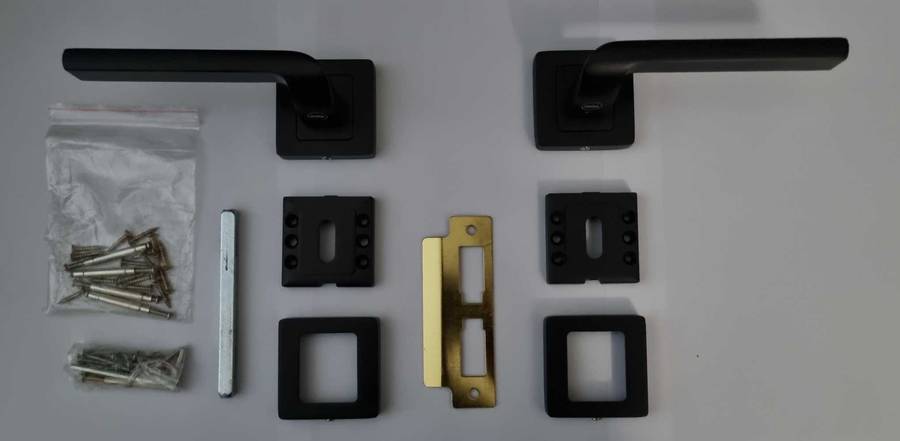 Yale Siena door handles with oval escutcheon done in classy black