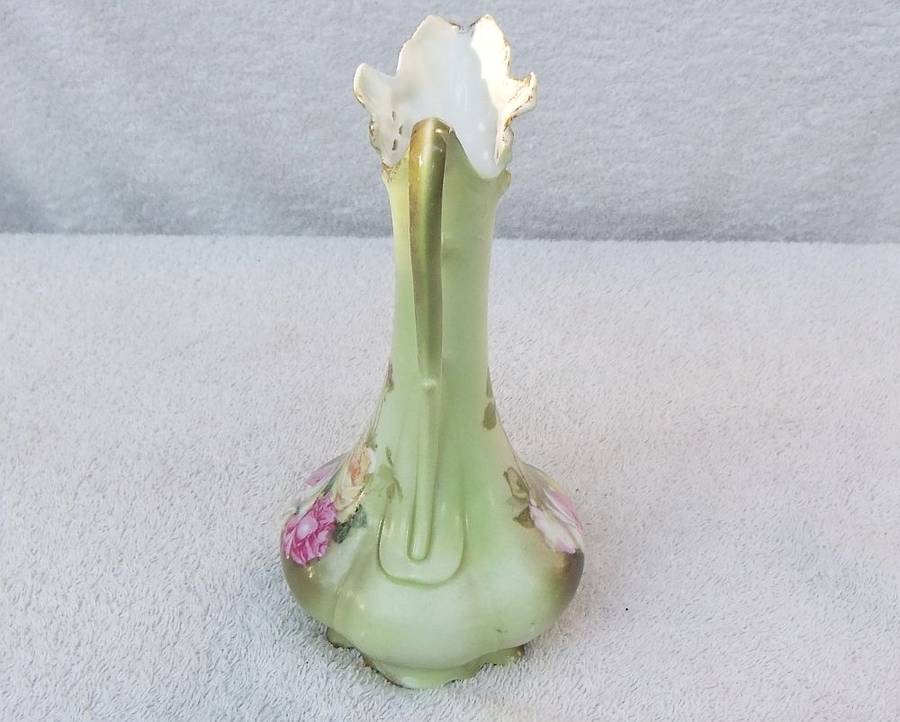 A BEAUTIFUL ART NOUVEAU PERIOD GERMAN PORCELAIN EWER VASE WITH ROSE DETAIL !! WOW !!