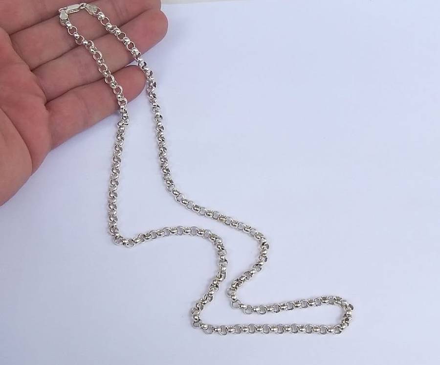 A HIGH QUALITY SOLID STERLING SILVER ROUND LINK NECKLACE IN AS NEW CONDITION - BOXED - UNWANTED GIFT
