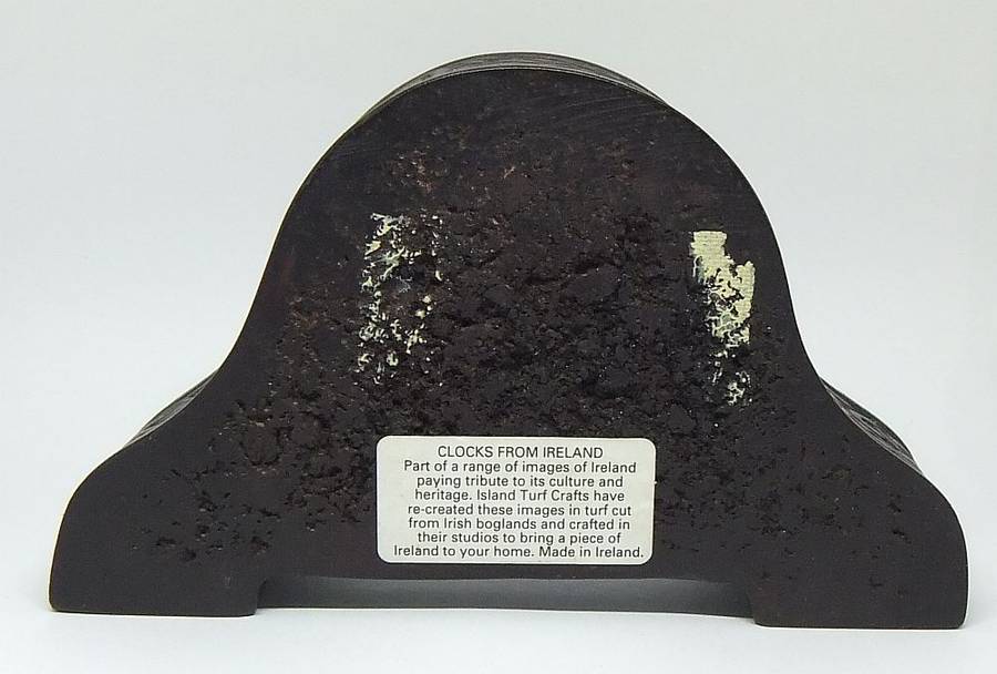 AN AWESOME VINTAGE CELTIC DESIGN DESK CLOCK BY  ISLAND TURF CRAFTS IRELAND - WORKING 100%