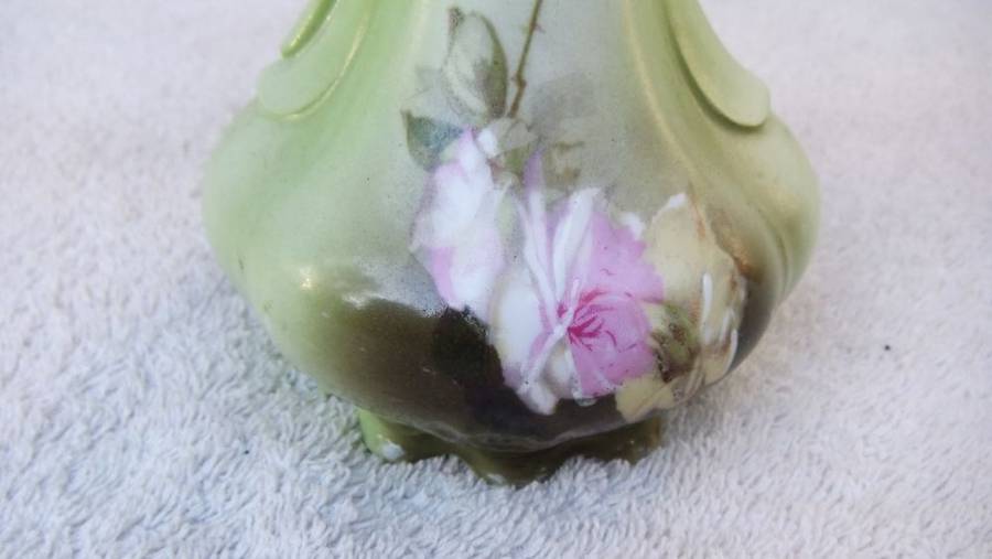 A BEAUTIFUL ART NOUVEAU PERIOD GERMAN PORCELAIN EWER VASE WITH ROSE DETAIL !! WOW !!