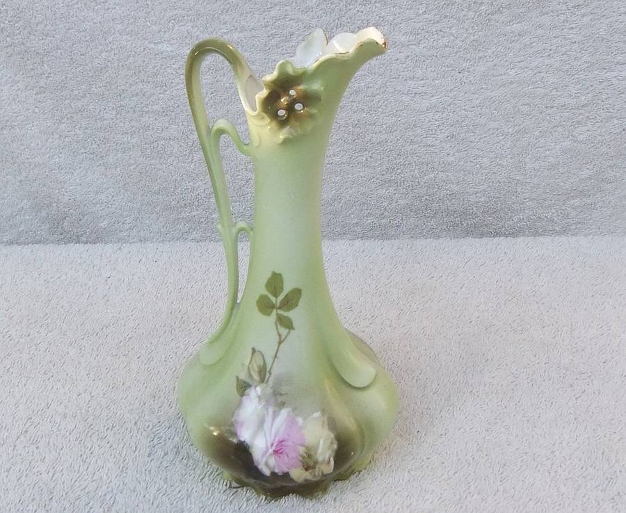 A BEAUTIFUL ART NOUVEAU PERIOD GERMAN PORCELAIN EWER VASE WITH ROSE DETAIL !! WOW !!