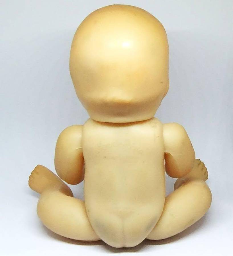 RARE IN SA !! A VINTAGE 1940`S RUBBER DOLL NAMED MARIE ROSE BY MORMIT ENGLAND - VALUE $50+