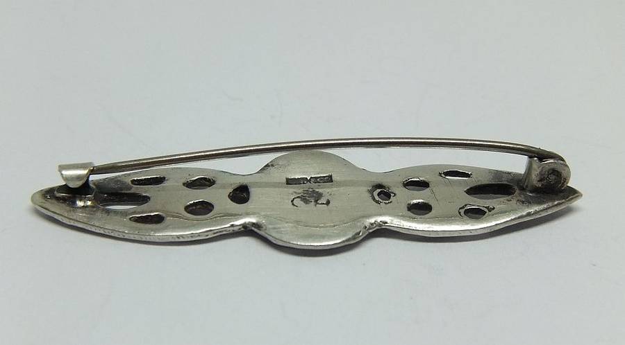 AWESOME PIECE !! AN OLD SOLID STERLING SILVER BROOCH WITH VIKING BOAT AND CELTIC PATTERN DESIGN !!