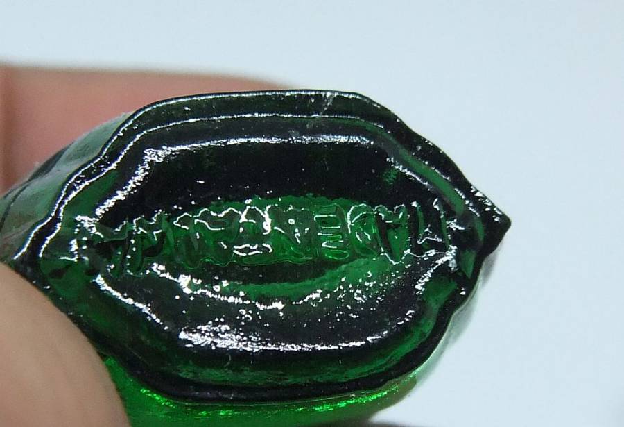 A LOVELY LITTLE COLLECTION OF VINTAGE MINIATURE GLASS PERFUME BOTTLES