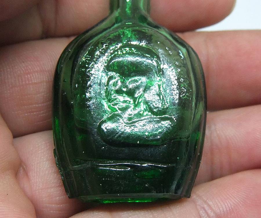 A LOVELY LITTLE COLLECTION OF VINTAGE MINIATURE GLASS PERFUME BOTTLES