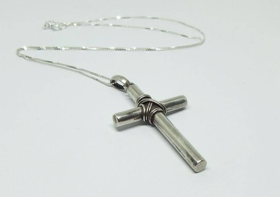 A UNIQUE VINTAGE 835 SILVER CROSS PENDANT WITH A NEW STERLING SILVER NECKLACE !! MUST SEE !!