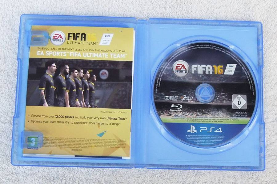 PLAYSTATION 4 GAME - FIFA 16