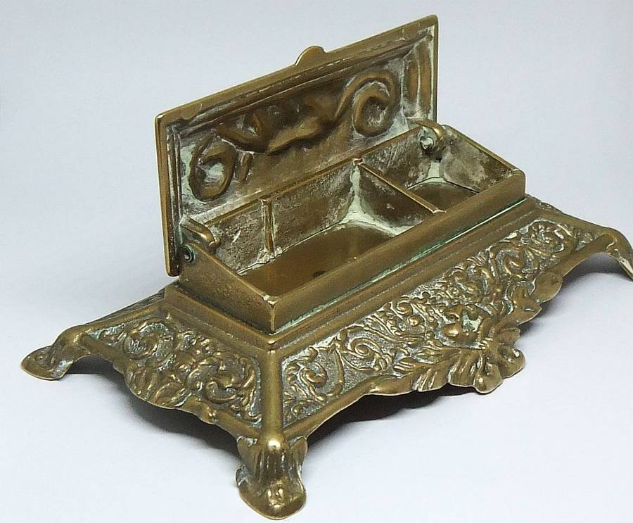 WOW !! A STUNNING OLD SOLID BRASS ART NOUVEAU STYLE STAMP SAFE IN EXCELLENT CONDITION !! DESKPIECE