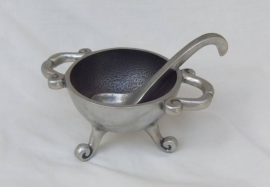 WOW !! A STUNNING CARROL BOYES STYLE CONDIMENT BOWL WITH SPOON IN UNUSED CONDITION !! MUST HAVE !!