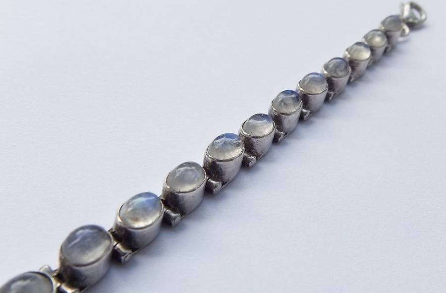 WOW !! AN AWESOME SOLID STERLING SILVER HINGED BRACELET SET WITH CABOCHON MOONSTONES !!
