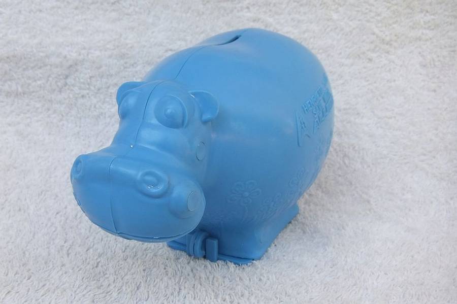 COOL FIND !! A VINTAGE 1980`s MONEY BOX MADE FOR ALLIED BANK - HENRIETTA THE HIPPO !! BILINGUAL