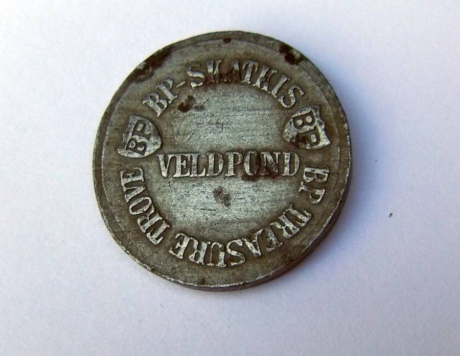 WOW !! 7 VINTAGE VAN RIEBEECK REPLIKA COINS DISTRIBUTED BY BP - TREASURE TROVE !! BID FOR ALL !!