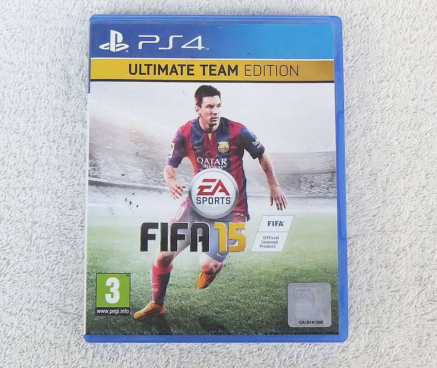 PLAYSTATION 4 GAME - FIFA 15