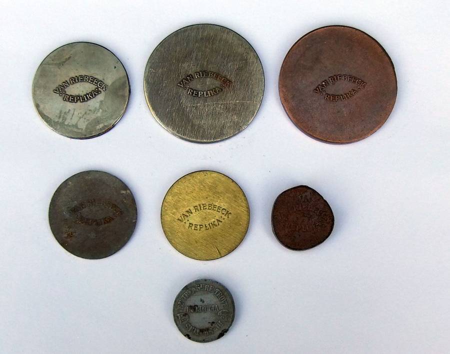 WOW !! 7 VINTAGE VAN RIEBEECK REPLIKA COINS DISTRIBUTED BY BP - TREASURE TROVE !! BID FOR ALL !!