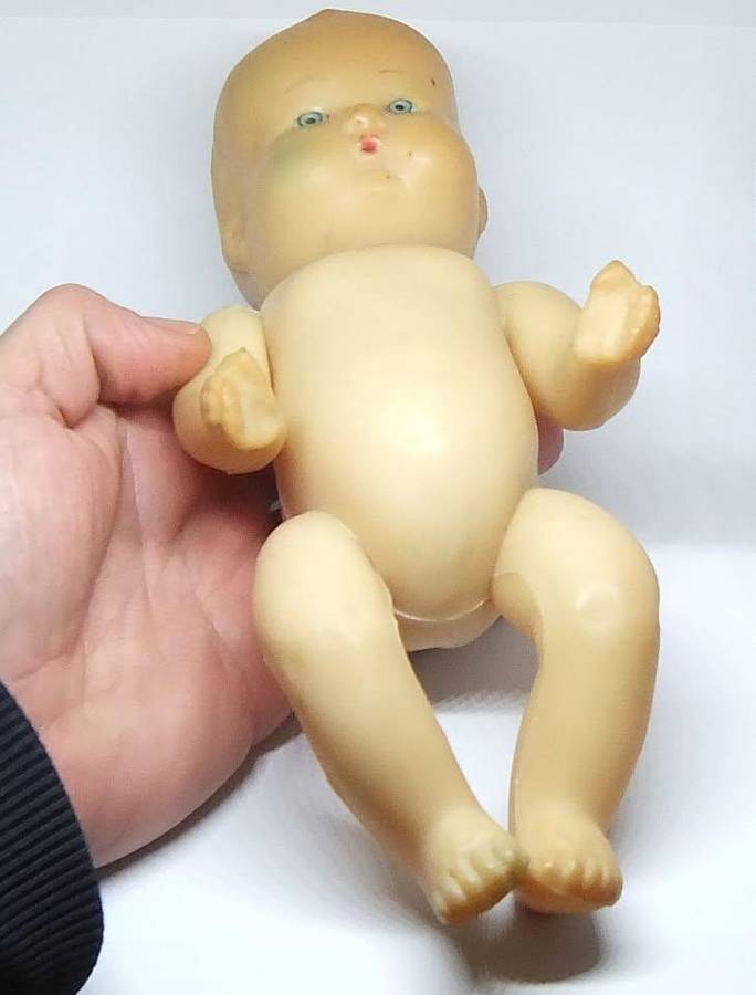 RARE IN SA !! A VINTAGE 1940`S RUBBER DOLL NAMED MARIE ROSE BY MORMIT ENGLAND - VALUE $50+