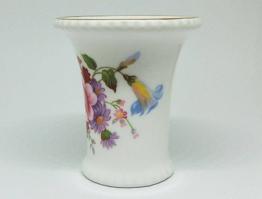 A beautiful vintage porcelain posy vase by Royal Crown Derby in excellent condition