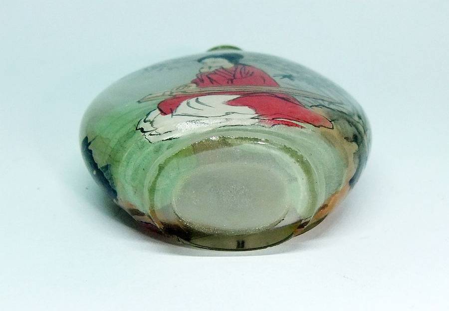 LOOK !! A FABULOUS VINTAGE CHINESE GLASS SNUFF BOTTLE WITH ORIGINAL STOPPER AND SPOON !! SWEET !!