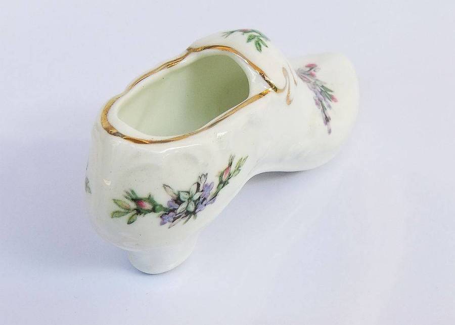 A very charming vintage porcelain trinket holder modelled as a Victorian shoe by Royal Albert