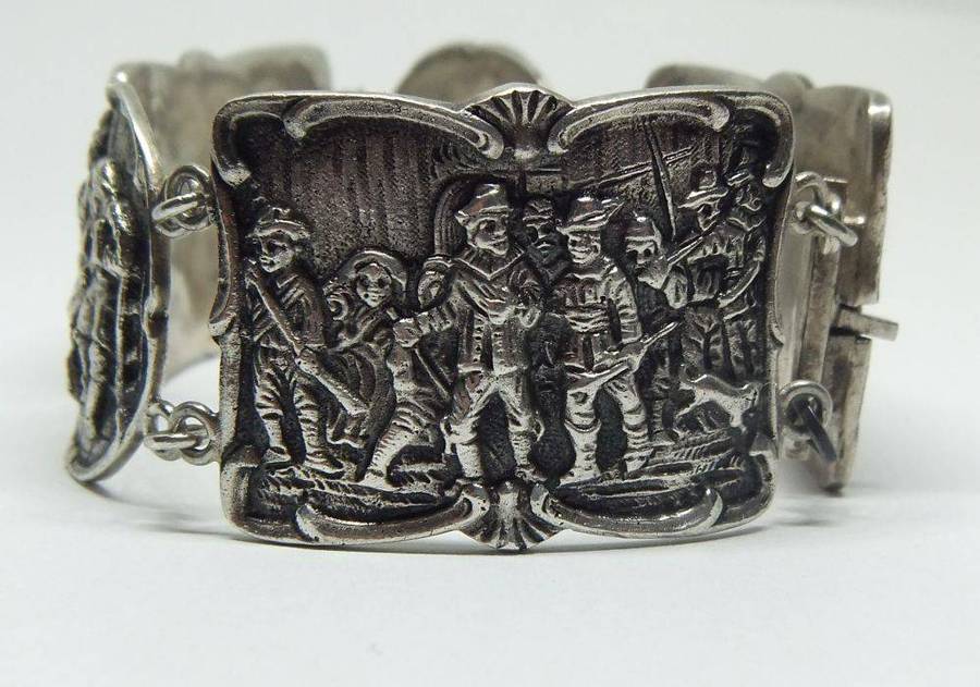 A stunning detailed old heavy quality silverplate bracelet by H.Hooijkaas of the Netherlands