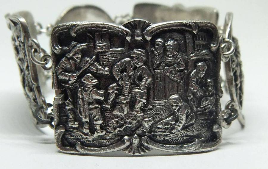 A stunning detailed old heavy quality silverplate bracelet by H.Hooijkaas of the Netherlands