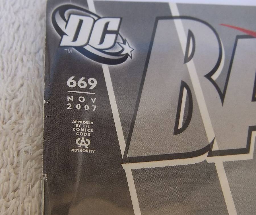 2007 DC COMICS - BATMAN #669