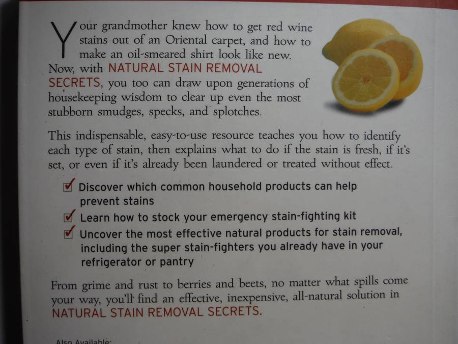 Natural Stain Removal Secrets - Paperback - Deborah L. Martin