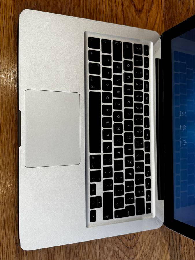 Apple MacBook Pro 13" 2008, Intel Core 2 Duo, 160gb HDD, 2gb Ram, 2GHz