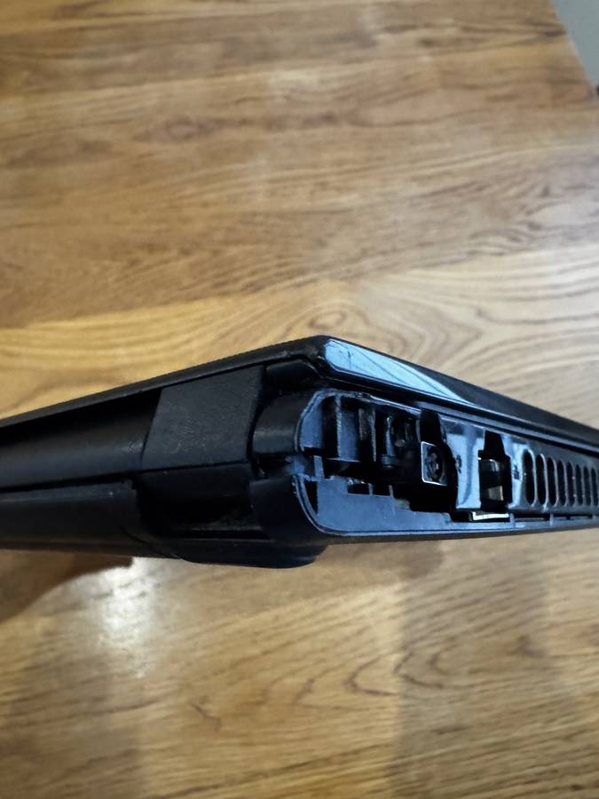 DELL Inspiron 15 3000 Series 3567, Core i5-7200U 2.5GHz, 8GB DDR4 RAM PLEASE READ!!!