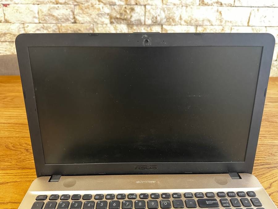 Asus Notebook K541UA 15.6" , i5-7200U 2.5 GHz, 4 GB RAM PLEASE READ!!!