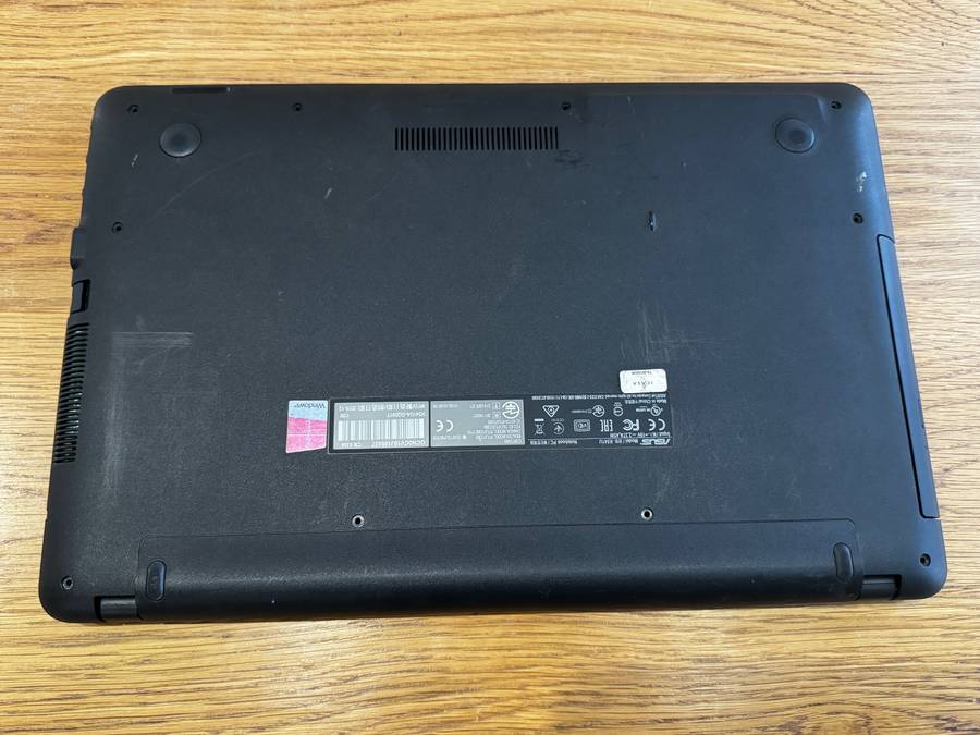 Asus Notebook K541UA 15.6" , i5-7200U 2.5 GHz, 4 GB RAM PLEASE READ!!!