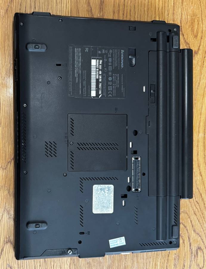 Lenovo ThinkPad T410 14", Intel Core i5 M520 2.40GHz, 4GB RAM, 500GB HDD