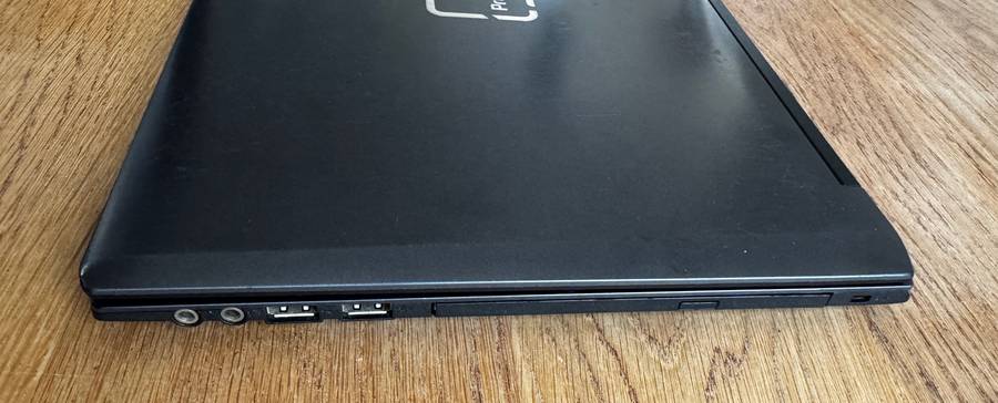 Proline W955AU 15.6" Laptop, Intel Core i5 5200U 2.20GHz, 4GB DDR4 RAM, 500GB HDD