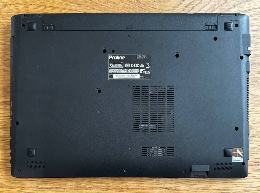 Proline W955AU 15.6" Laptop, Intel Core i5 5200U 2.20GHz, 4GB DDR4 RAM, 500GB HDD