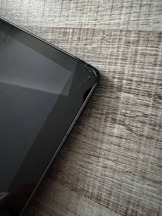 Lenovo Yoga Tab 3 X90L 10.1", 4 Core 2.24Ghz , 2GB RAM, 32 GB Storage PLEASE READ!!!