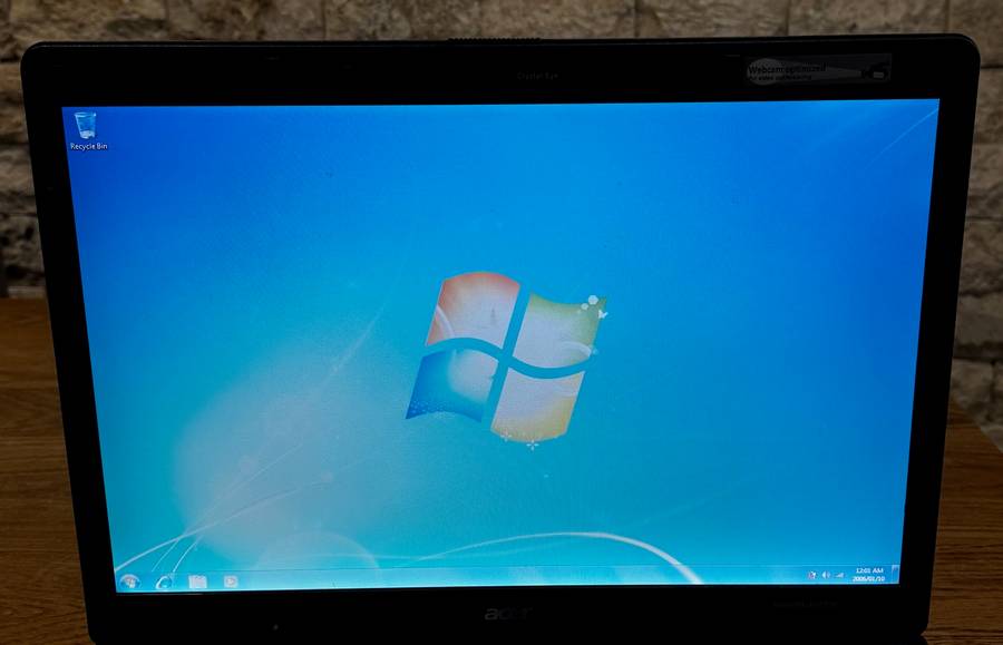 Acer TravelMate 7720G 17", Intel Core 2 Duo T7300 2.0GHz, 2GB RAM, 250GB HDD PLEASE READ!!!