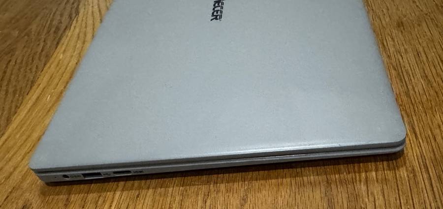 Mecer Wizard 2.0 CA14D01 14", Intel Celeron N3350 1.1GHz, 4GB RAM, PLEASE READ!!!